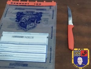 Aluna entra armada com faca em cerimônia escolar e mobiliza polícia em Rondonópolis