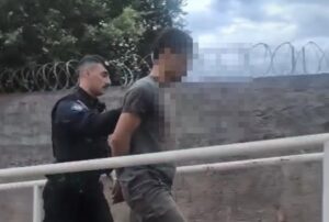 Homem tenta matar dono de espetinho com 5 facadas após discussão em Rondonópolis; vídeo