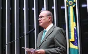 Wellington: “O Fethab precisa cumprir sua finalidade legal: estradas seguras e habitação para quem precisa”