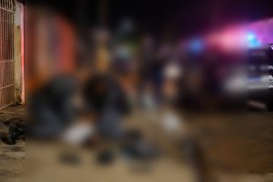 PMs flagram tarado com o órgão genital pra fora tentando estuprar mulher no meio da rua em MT