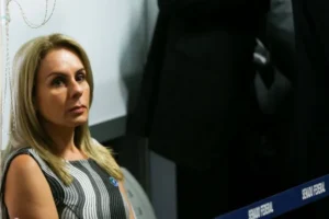 Esposa de Alexandre de Moraes enviou contrato de R$ 129 milhões diretamente para Vorcaro; veja o print