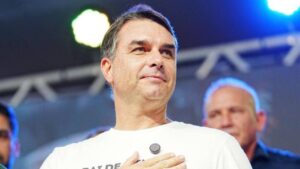 Flávio quer enfrentar ‘tarifaço’ chinês de até 67% sobre carne do Brasil