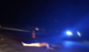 Motociclista morre na hora após colidir brutalmente de frente com carro em MT; vídeo forte