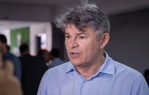 Projeto de Zé Medeiros vira lei e bloqueia pensão de investigados por morte de pais