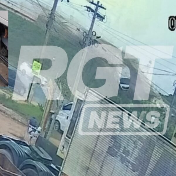 Vídeo flagra momento em que carretas despencam de viaduto na BR-364; motorista dirigia bêbado
