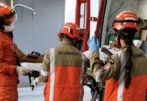 Homem é brutalmente esfaqueado após briga em jogo de sinuca e foge do Hospital Regional