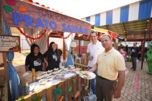 Gestão Cláudio realiza feira para valorização da merenda escolar saudável e da agricultura familiar
