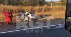 Mulher morre em gravíssimo acidente entre carro e carreta-tanque na MT-130 em Rondonópolis; vídeo