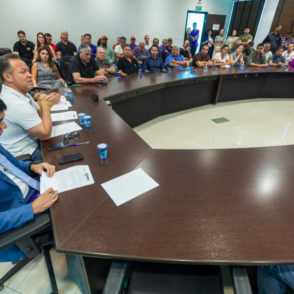 Projeto de Cláudio enviado à Câmara vai facilitar obtenção de escrituras por empresas dos distritos industriais