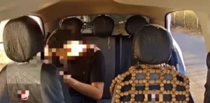 Tarado é flagrado ‘se satisfazendo’ durante corrida por aplicativo e acaba preso pela PM; assista