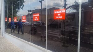 Bancários de Rondonópolis e de MT entram em greve por reajuste salarial