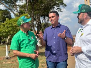 Flávio Bolsonaro se encontra com Wellington e reforça união do PL em Mato Grosso