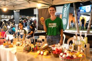 Pequenos comerciantes e ambulantes comemoram vendas durante a Exposul