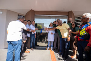 Gestão Cláudio reinaugura Centro de Nefrologia, agora renovado e modernizado; coordenador comemora 1ª emenda destinada ao local