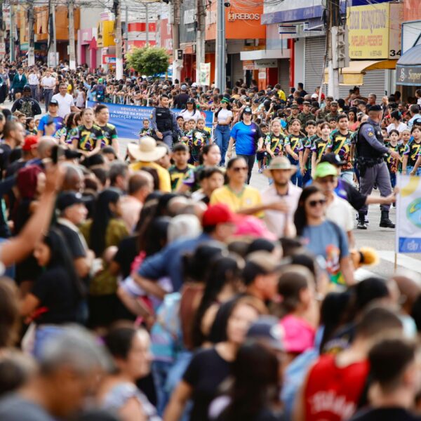 Prefeito Cláudio Ferreira garante gratuidade no transporte público para Desfile de Sete de Setembro