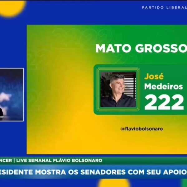 Flávio Bolsonaro reforça apoio a Zé Medeiros para o Senado em MT durante live semanal; assista
