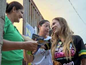 Pelas ruas e feiras: Kalynka Meirelles intensifica presença nos bairros de Rondonópolis