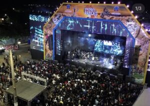 Tarado leva surra após passar a mão por dentro da blusa de menina de 11 anos em famoso evento de Jaciara