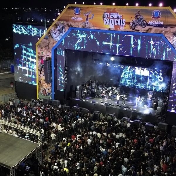 Tarado leva surra após passar a mão por dentro da blusa de menina de 11 anos em famoso evento de Jaciara