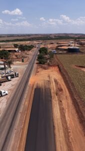OBRA TRAVADA: Ocupação irregular trava obras de duplicação do Anel Viário em Rondonópolis