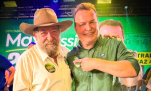 Ao lado de Max, Barbudo projeta dois federais e até seis estaduais eleitos pelo Podemos