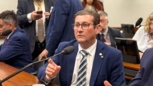 “Governo Federal escolheu o agro como vilão”, critica Rodrigo da Zaeli ao apontar prejuízos para o setor