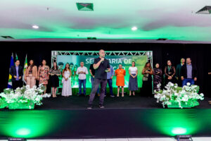 Prefeito anuncia 173 novos diretores e 195 coordenadores para a rede municipal de Cuiabá
