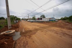 Sanear corrige trecho de obra no acesso ao Melchiades Figueiredo após chuva intensa