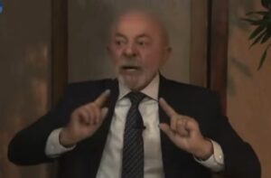 Lula associa folga da mulher à faxina e diz que ela tem que “limpar a casa da semana inteira”; assista