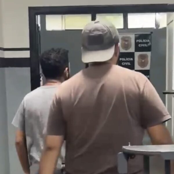 Vídeo mostra homem condenado por estupro de vulnerável sendo preso em Rondonópolis; assista