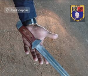 Briga por cigarro termina com ameaça com punhal, agressão e homem preso ao tentar fugir em Rondonópolis