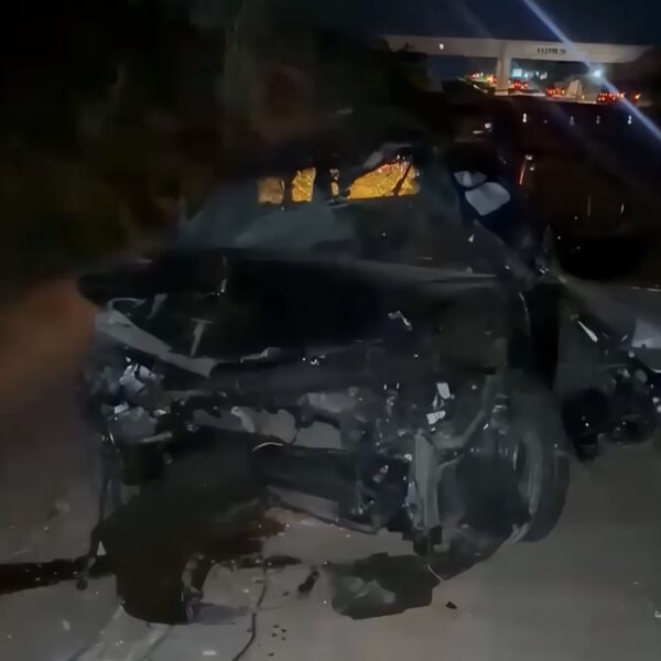 Motorista de Corolla morre após colidir em carreta tombada na BR-163 em Rondonópolis; vídeo