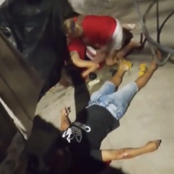 Vídeo mostra casal morto após marido executar a esposa e cometer suicídi0 durante comemoração das eleições