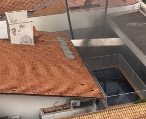 Princípio de incêndio em berçário provoca retirada às pressas de crianças em Rondonópolis; vídeo