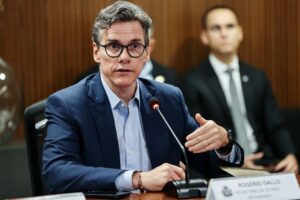 Corte de gastos: Governo de Mato Grosso avalia programa de demissão voluntária e fomentar IA