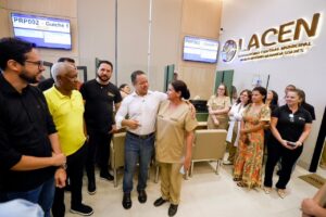 Cláudio Ferreira entrega novo Laboratório Central e abre nova fase da saúde de Rondonópolis