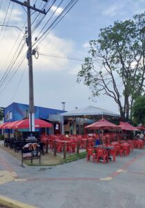 Premiado com o melhor petisco de MT, Farol Bar celebra dois anos em Rondonópolis