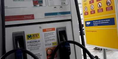 06/01/2017- São  Paulo- SP, Brasil- A Petrobras anunciou na noite de quainta-feria (05), o aumento de 6% do diesel nas refinarias. O novo valor vale a partir de hoje. Segundo a estatal não haverá reflexos no preço da gasolina; nas bombas, o diesel pode subir 3,8% ou cerca de R$ 0,12 por litro, em média. Foto: Fernanda Carvalho / Fotos Públicas