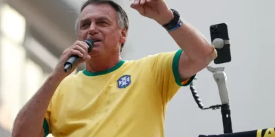 bolsonaro-amarelo