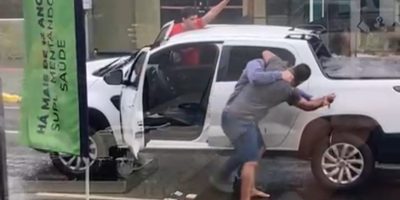 esfaqueou-atual-da-ex-rondonópolis